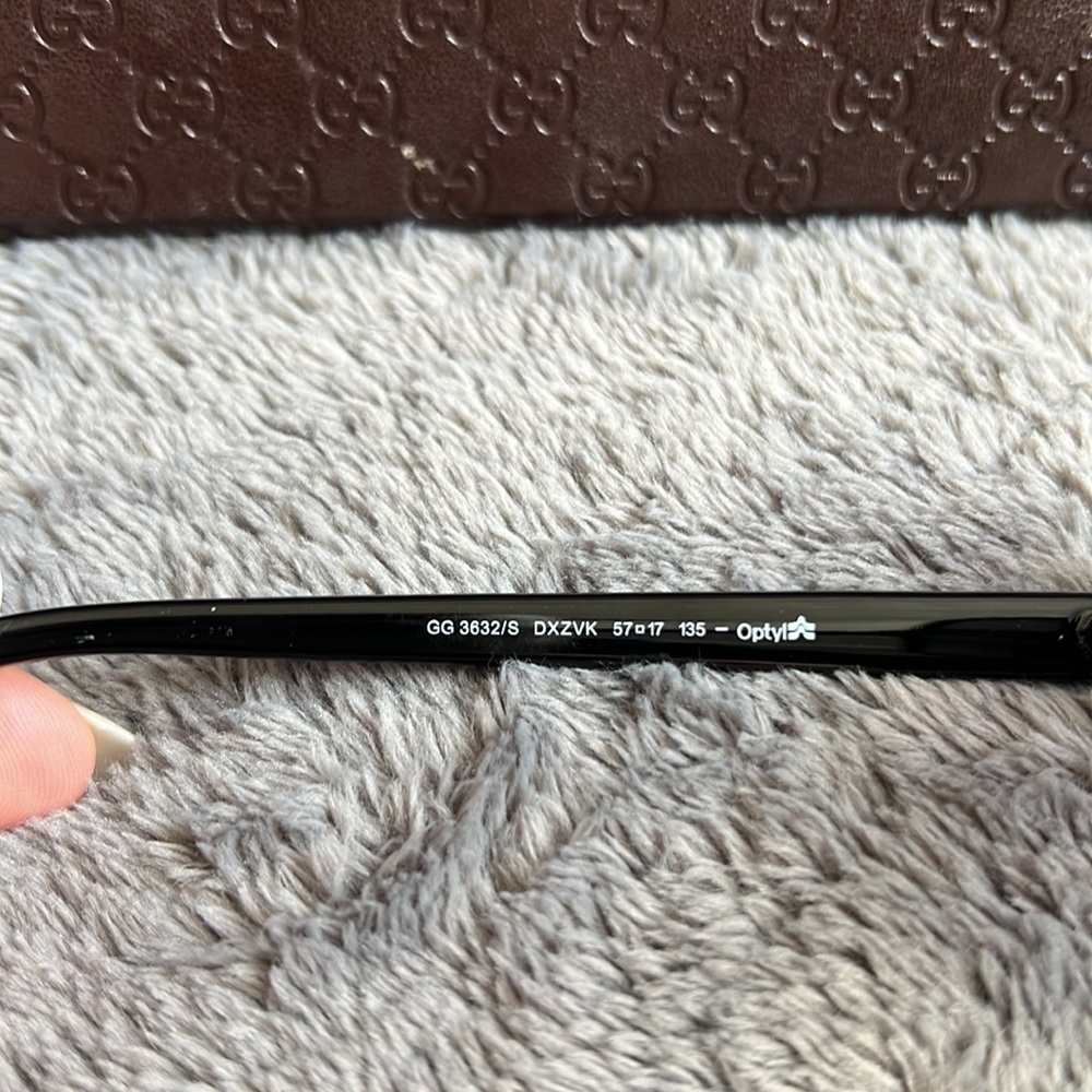 Gucci Squared Sunglasses View 4